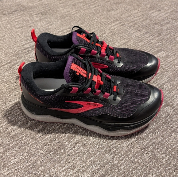 Brooks Women's Caldera 5 Black Hot Pink Purple Trail Running Shoes - 9 - Picture 1 of 12
